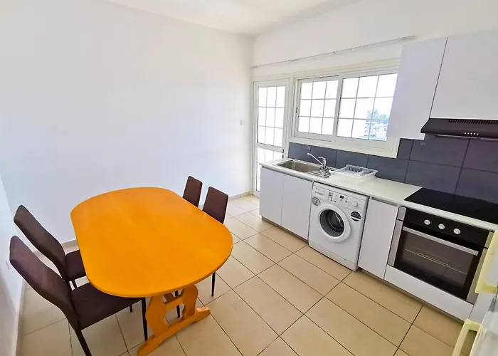 Off Course Seaview Apartment